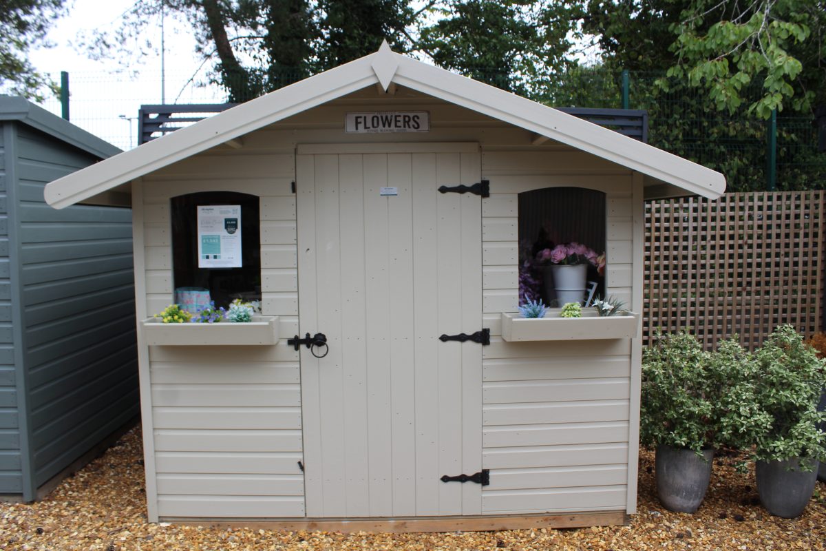 8′ x 6′ Dutch Chalet