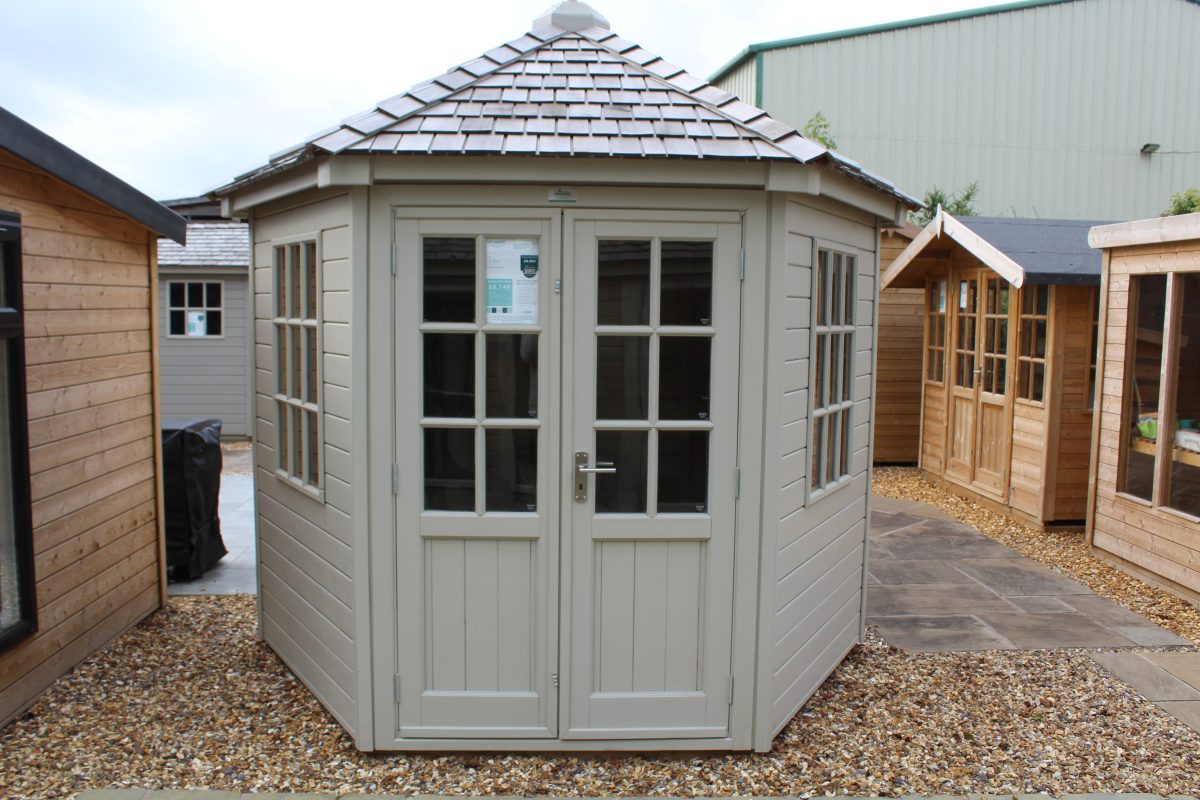 9′ x 8′ Tatton