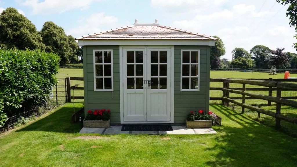 Customer review summerhouse in Cheshire country garden