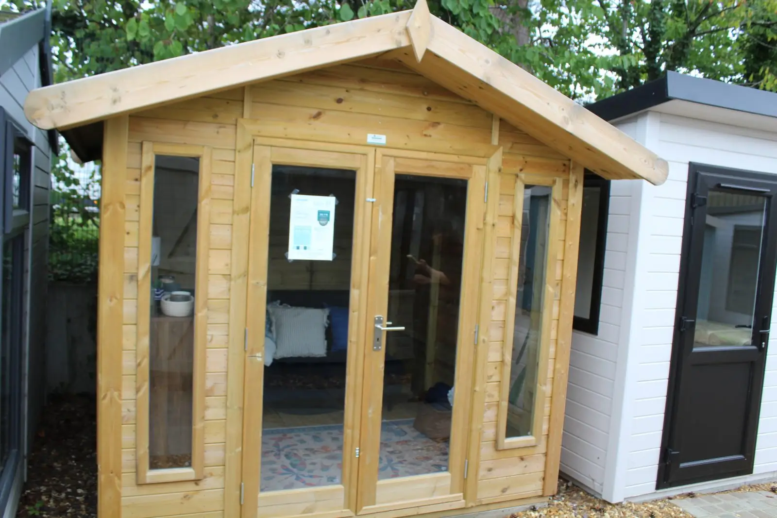 8' × 8' 8′ x 8′ Alderley